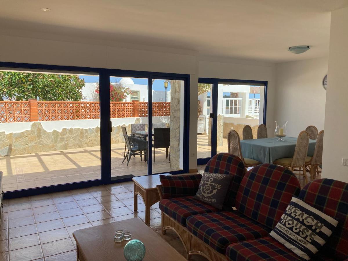Beach House With The Heated Pool Next To Rocky Point Corralejo Esterno foto