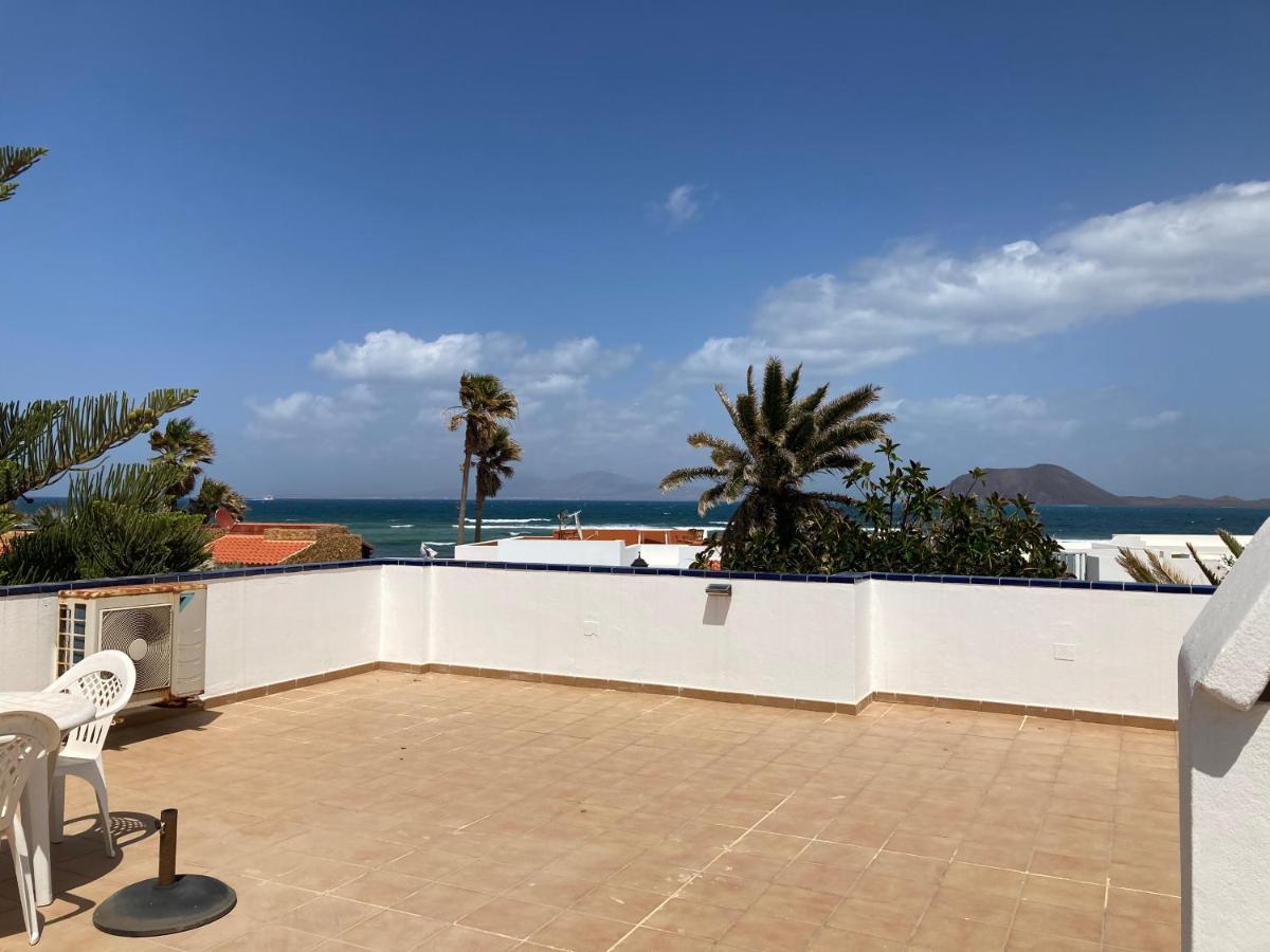 Beach House With The Heated Pool Next To Rocky Point Corralejo Esterno foto