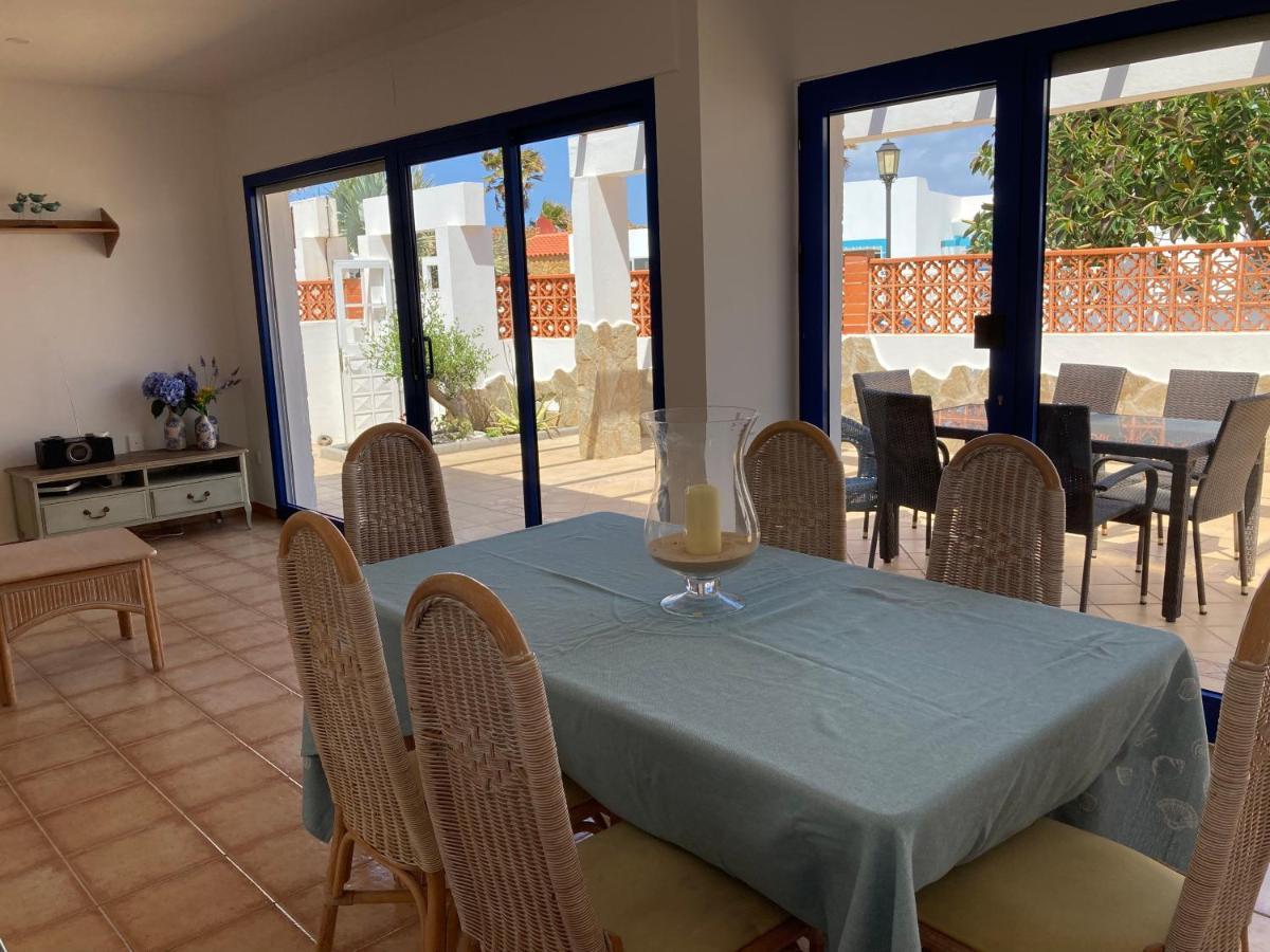 Beach House With The Heated Pool Next To Rocky Point Corralejo Esterno foto