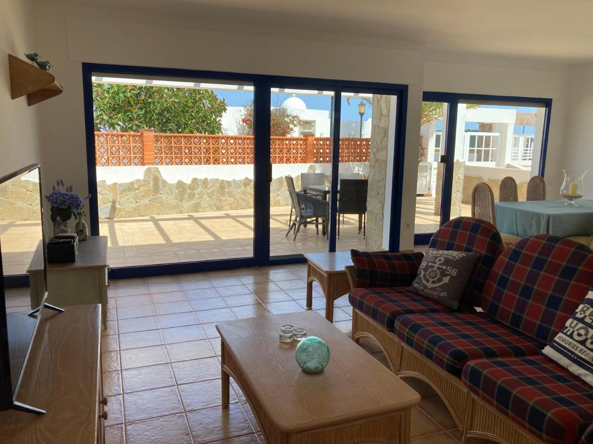 Beach House With The Heated Pool Next To Rocky Point Corralejo Esterno foto