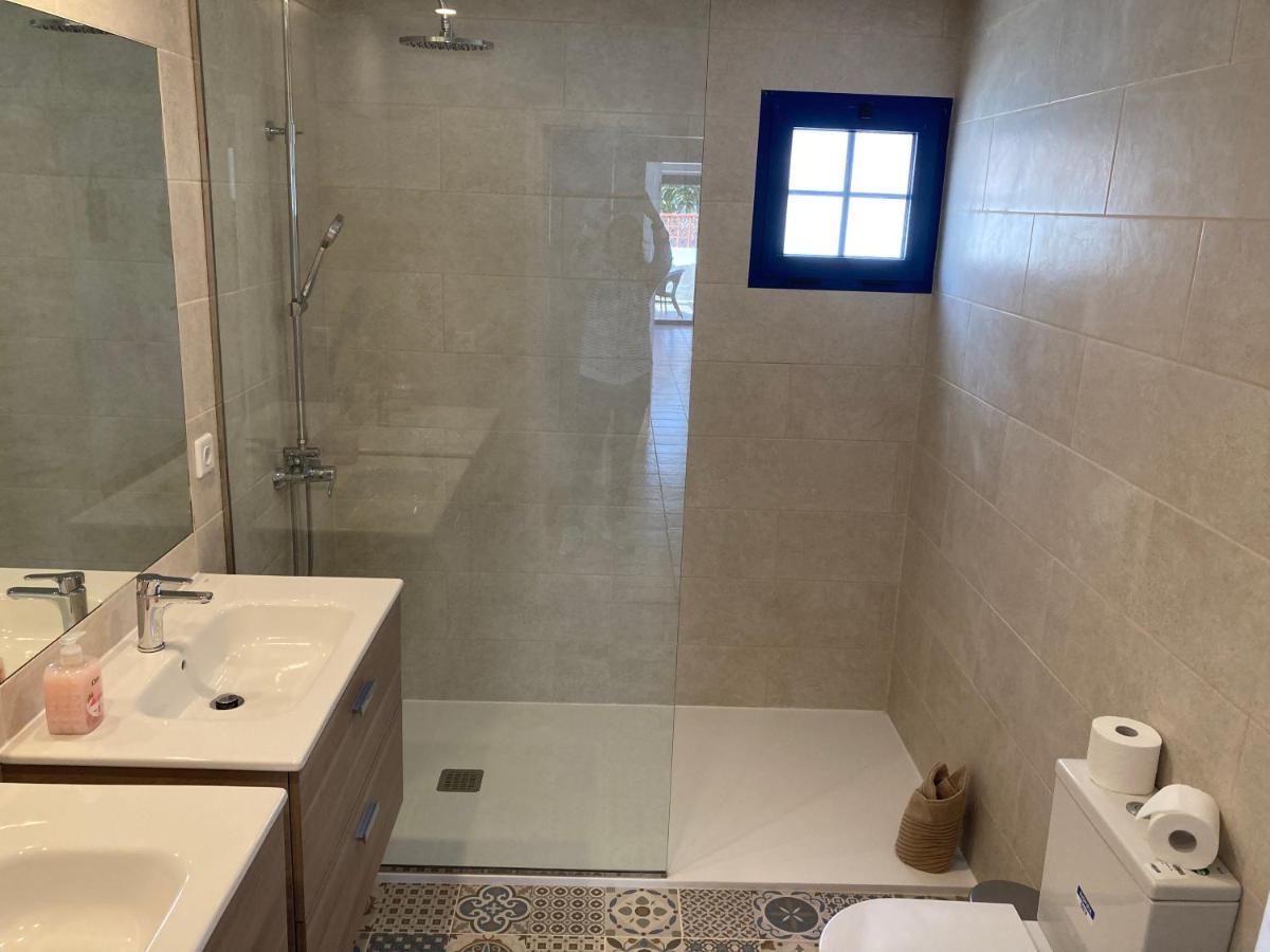 Beach House With The Heated Pool Next To Rocky Point Corralejo Esterno foto
