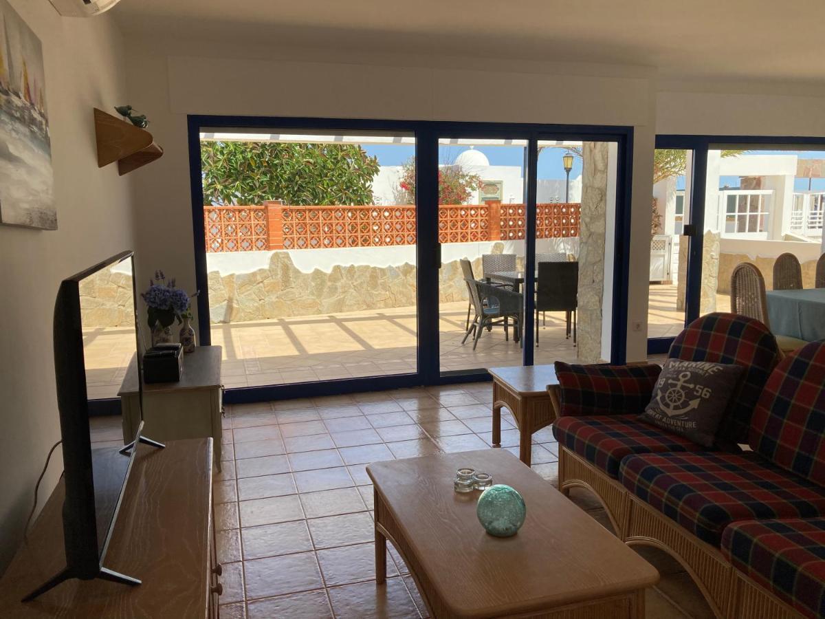 Beach House With The Heated Pool Next To Rocky Point Corralejo Esterno foto